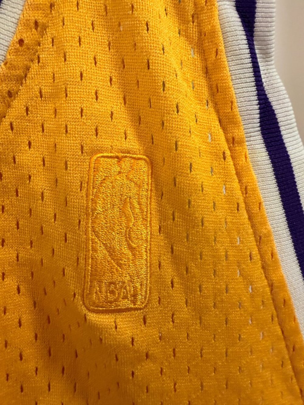 Adidas Kobe Bryant #8 Lakers Hardwood Classics Jersey XL +2 - Picture 9 of 16